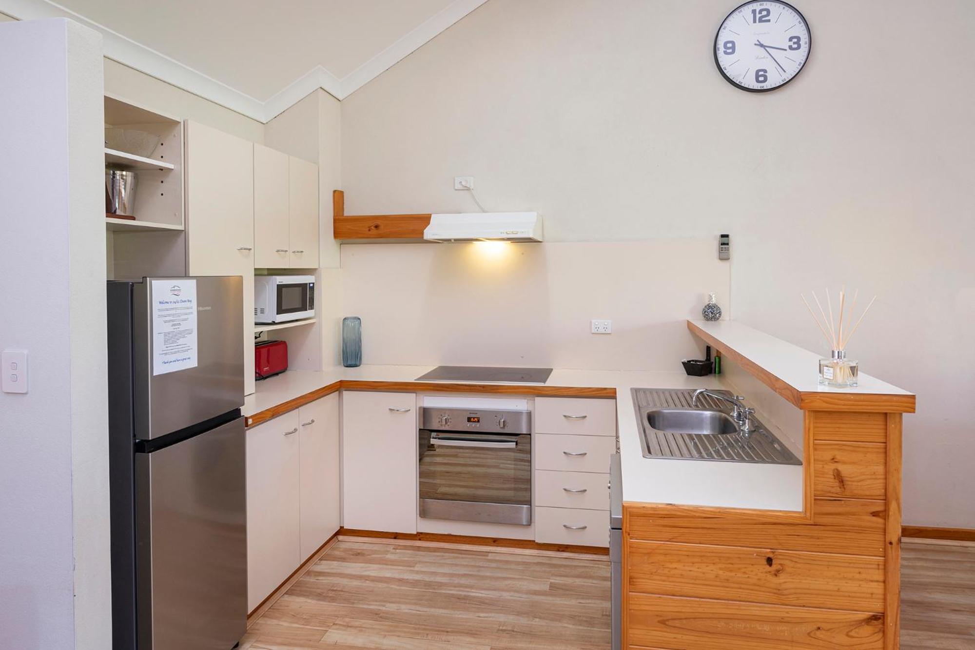 Resort Bay Village 4*